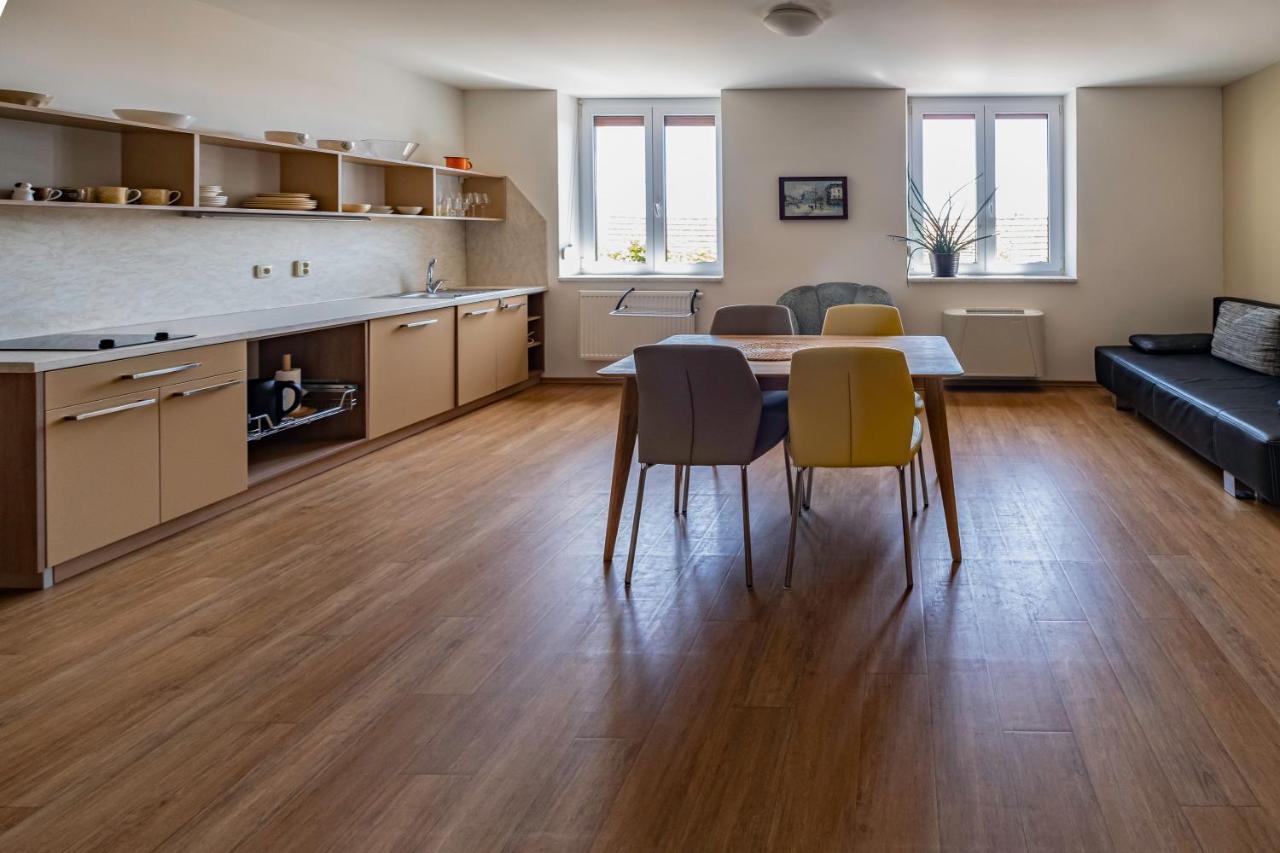 Apartmány Gulliver Mikulov Exterior foto