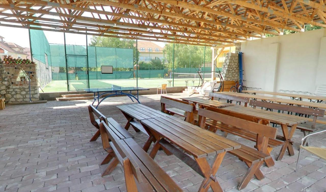 Apartmány Gulliver Mikulov Exterior foto